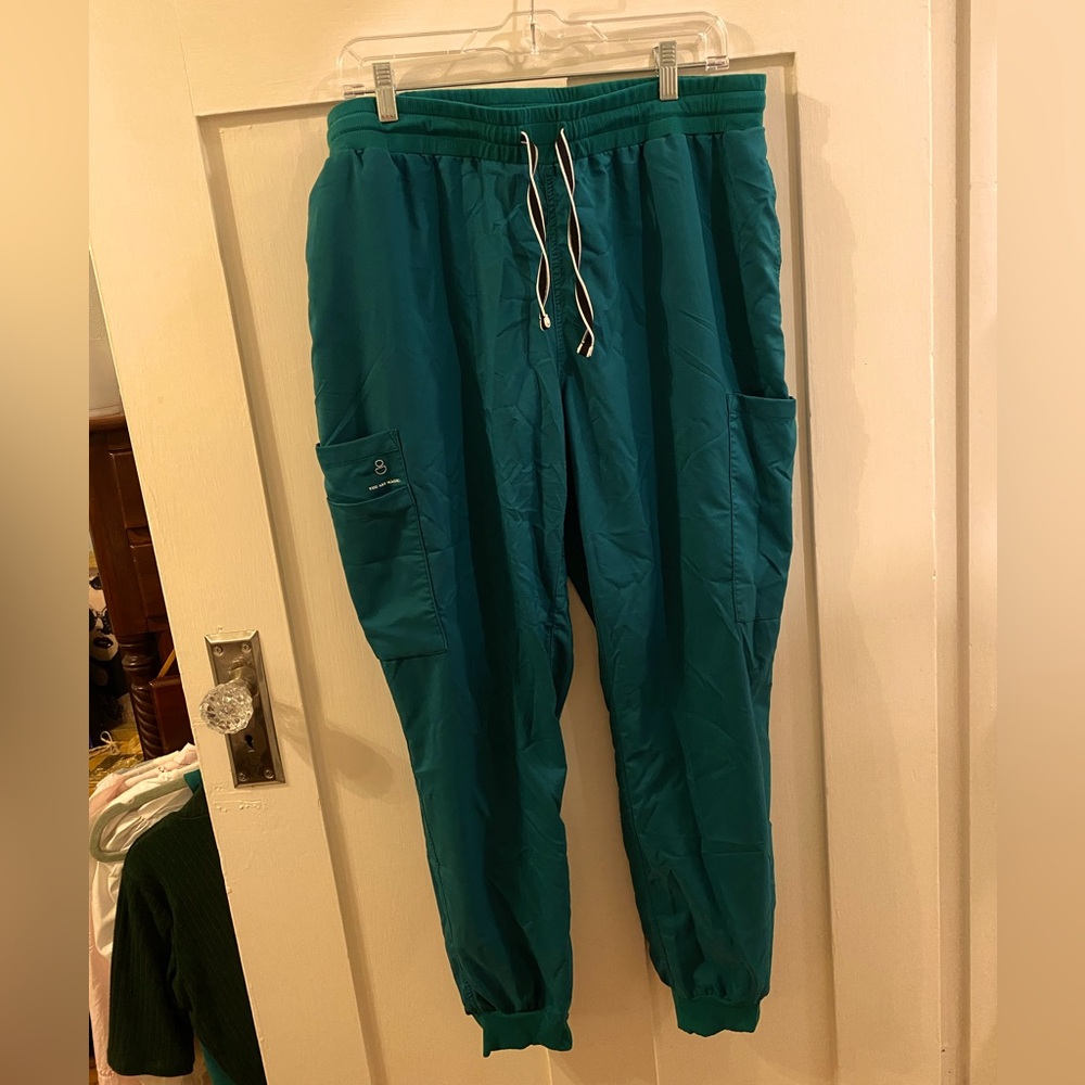 Dolan Scrub Joggers High Waisted Hunter Green 7-Pocket Jogger